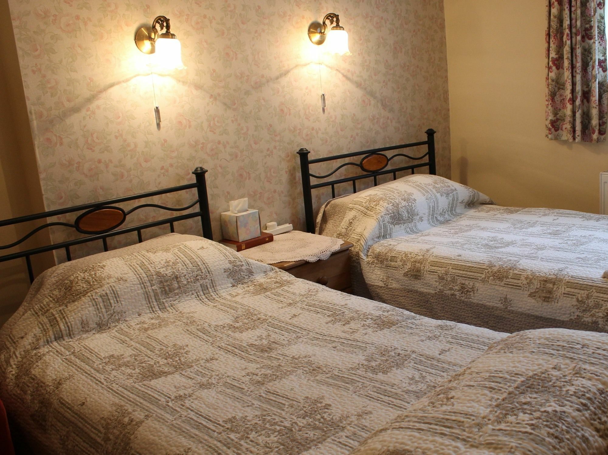 White Guest House Bath Buitenkant foto